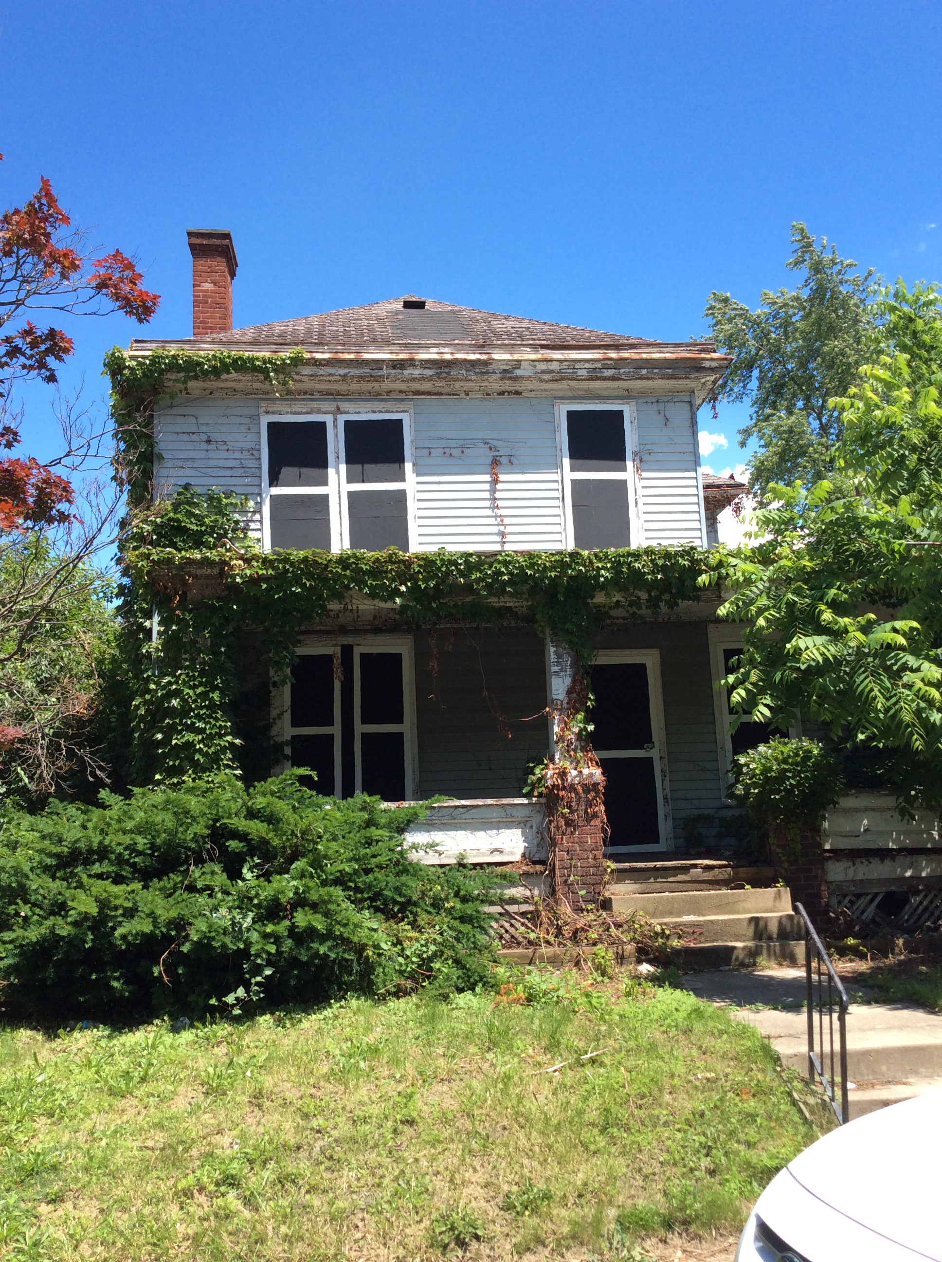Wayne Ave, Columbus, OH 43204
